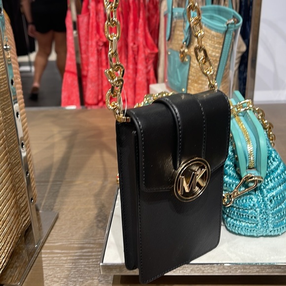 MICHAEL KORS CARMEN SMALL FAUX LEATHER PHONE CROSSBODY BAG - Picture 13 of 13